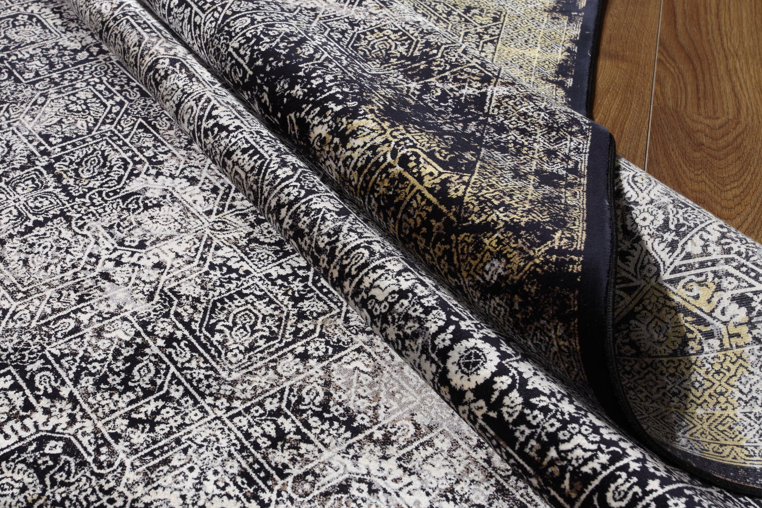 Qum 2370K Black-Bone 4 Kilimas Qum 2370K Black-Bone 4